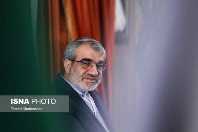 کدخدایی: به همت مدافعان سلامت، دشمنان منحوس و همه ویروس کدخدایی: به همت مدافعان سلامت، دشمنان منحوس و همه ویروس ها را از بین می بریم