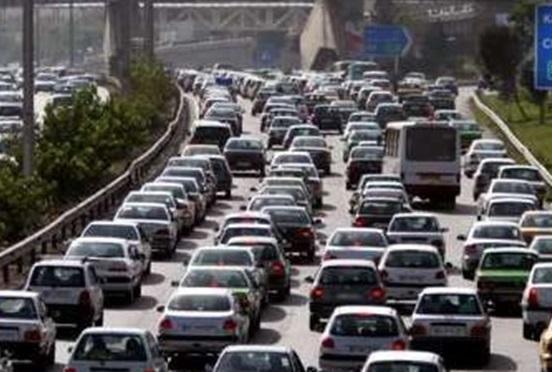 ترافیک در 5 محور خروجی تهران سنگین است