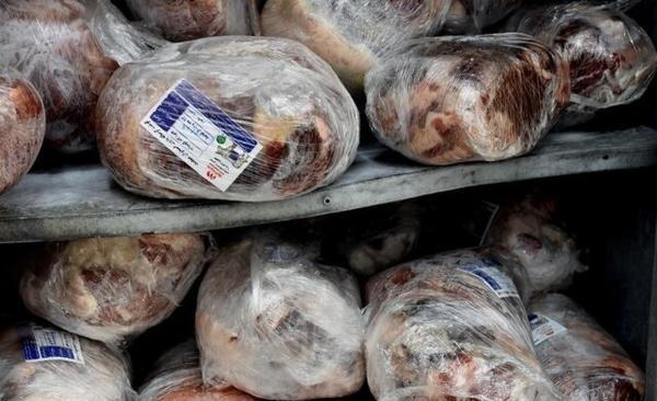 گوشت های منجمد در بسته های یک کیلویی وارد بازار می گردد