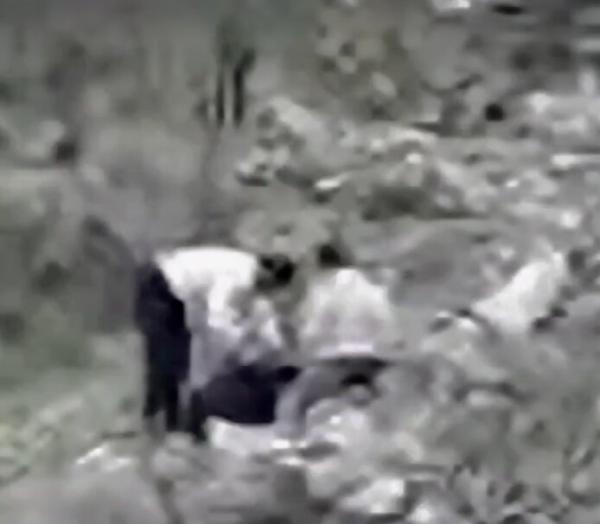 تصاویر هولناک سقوط یک زن از کوه در یاسوج (16